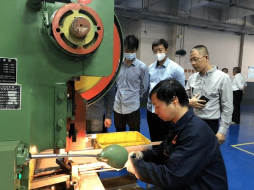 長江有色網組織銅企業家到鷹潭高新技術開發區銅企業調研